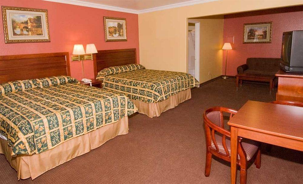 Regency Inn & Suites Downey Kültér fotó