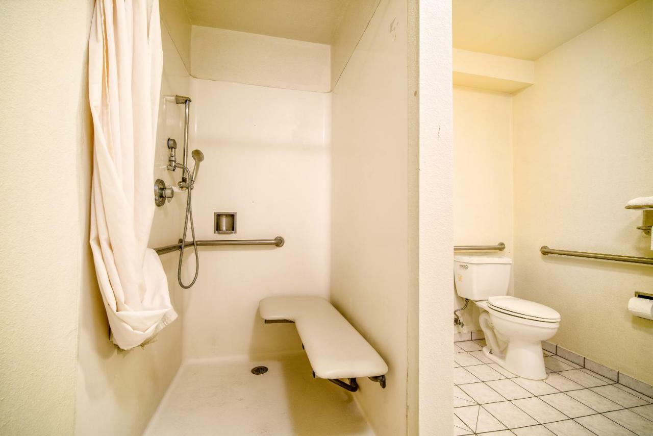 Regency Inn & Suites Downey Kültér fotó
